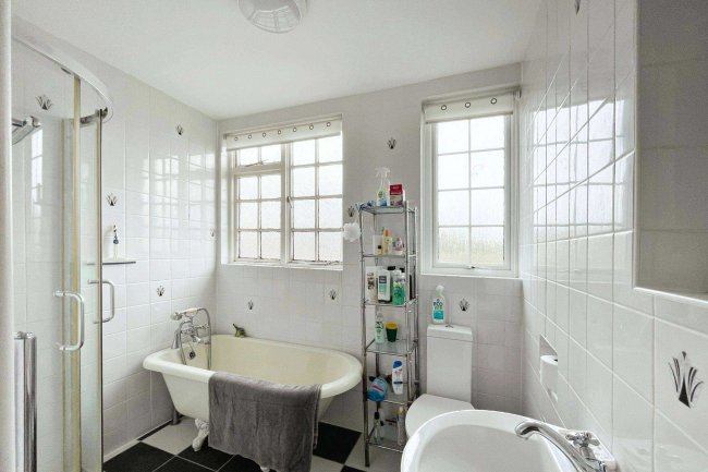 Flat 7, Sarnia House, 17 Darley Road, The Meads, Eastbourne BN20 7PE 1