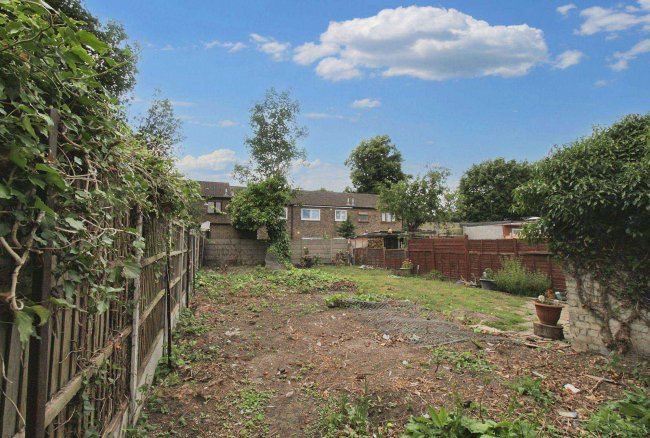 141 Odessa Road, Forest Gate, London E7 9BL 3