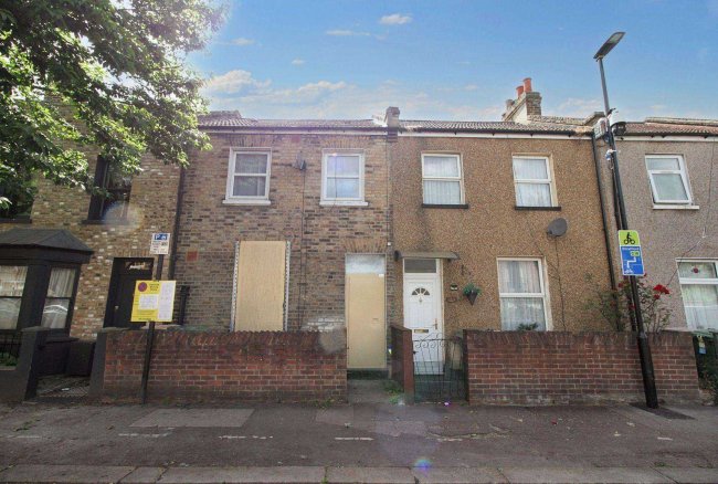 141 Odessa Road, Forest Gate, London E7 9BL 3
