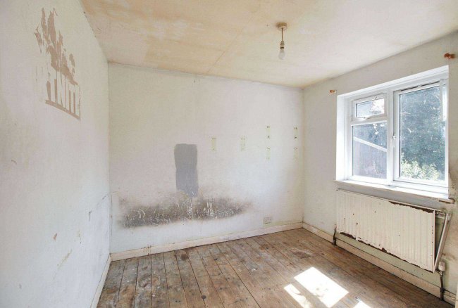 141 Odessa Road, Forest Gate, London E7 9BL 3