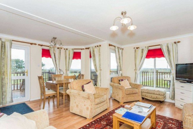 3 Wendy Lodge, Atlantic Bays Holiday Park, St. Merryn, Padstow, PL28 8PY 6