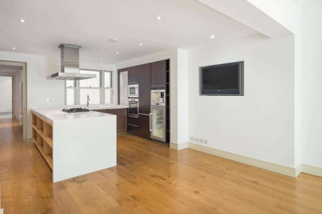 Flat 2, 7 Queens Gate Place, South Kensington, London, SW7 5NU 8