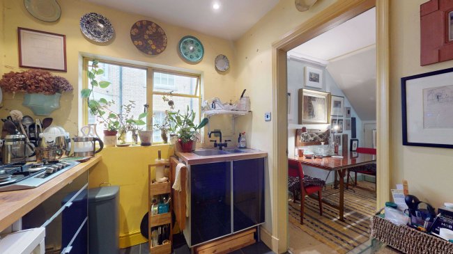 Flat 6, 55 Great Cumberland Place, London W1H 7LJ 4