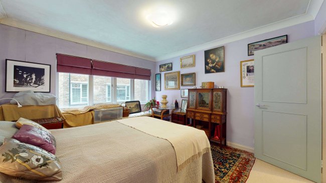 Flat 6, 55 Great Cumberland Place, London W1H 7LJ 4