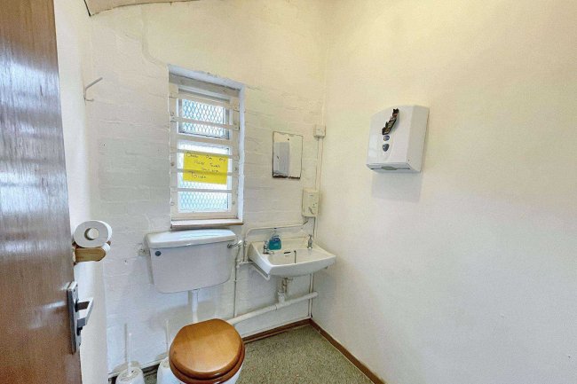 28 Fairview Avenue, Wallasey CH45 4RF 60