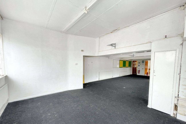 28 Fairview Avenue, Wallasey CH45 4RF 60