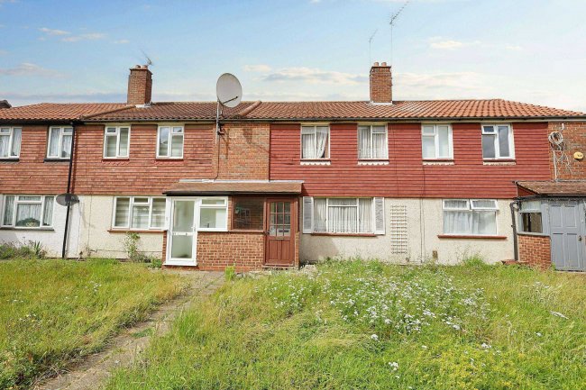 122 Jeremys Green, Edmonton, London, N18 2ND 8