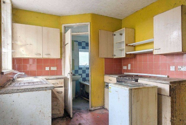 71 Hectorage Road Tonbridge Kent TN9 2DJ 1