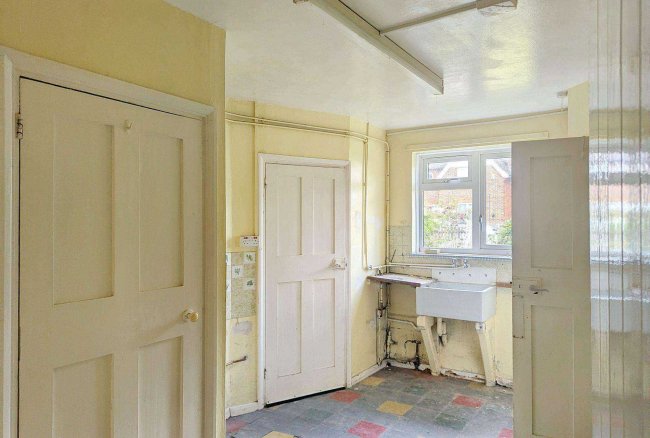 11 Audley Avenue, Tonbridge, Kent TN9 1XE 4