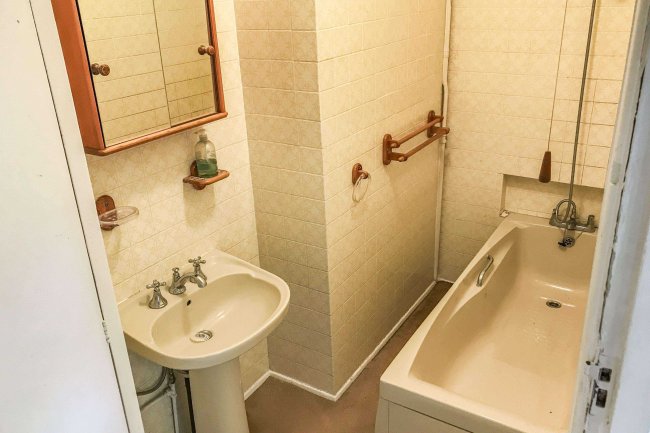 Westwynds, Rochester Road, Chatham, Kent ME5 9SB 4