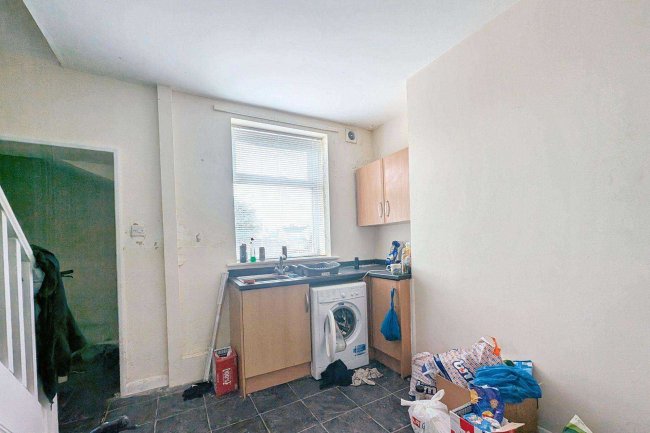 18 Cheapside, Shildon, DL4 2HP 8