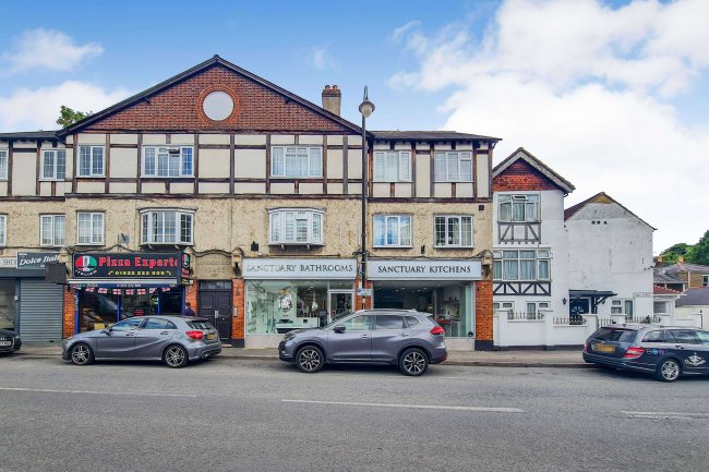 128-130 High Street, Shepperton, TW17 9BG 7