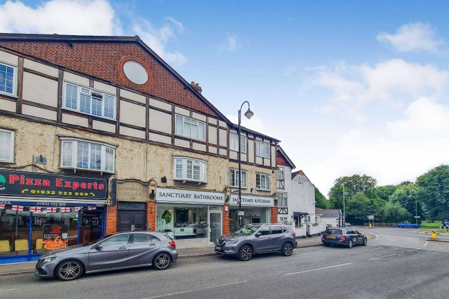 128-130 High Street, Shepperton, TW17 9BG 7