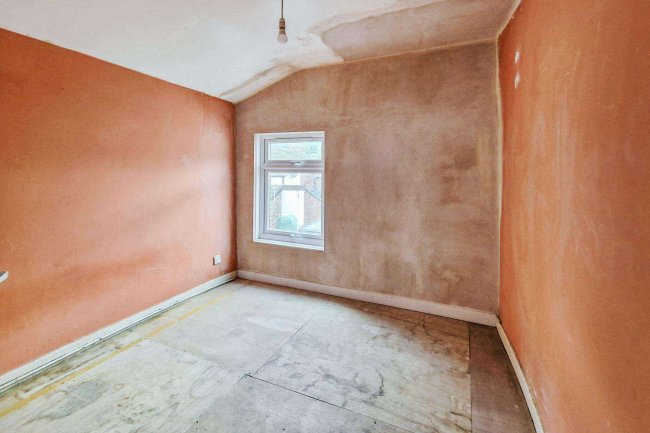 12 Lord Street, Runcorn, Cheshire, WA7 1HF 4