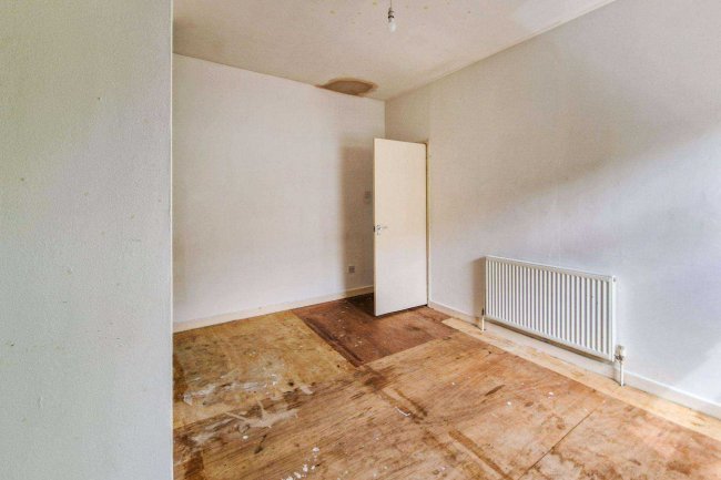 12 Lord Street, Runcorn, Cheshire, WA7 1HF 4