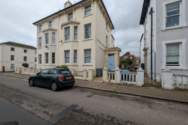 16a Norfolk Road, Littlehampton, BN17 5PN 10