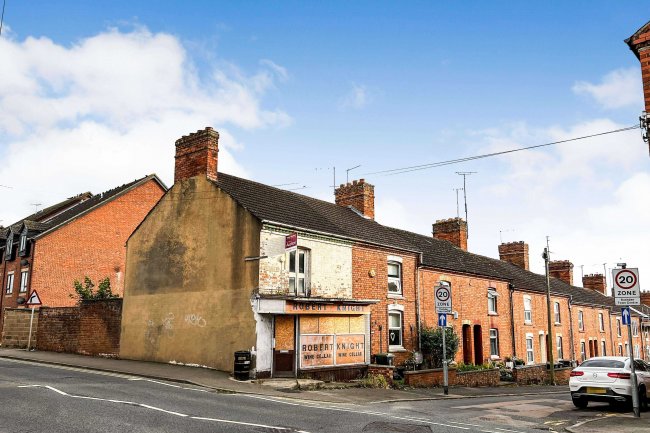 28 Victoria Road, Rushden, Northamptonshire, NN10 0AH 6