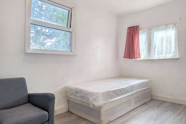 248 Burrage Road, Plumstead, London SE18 7JP 10