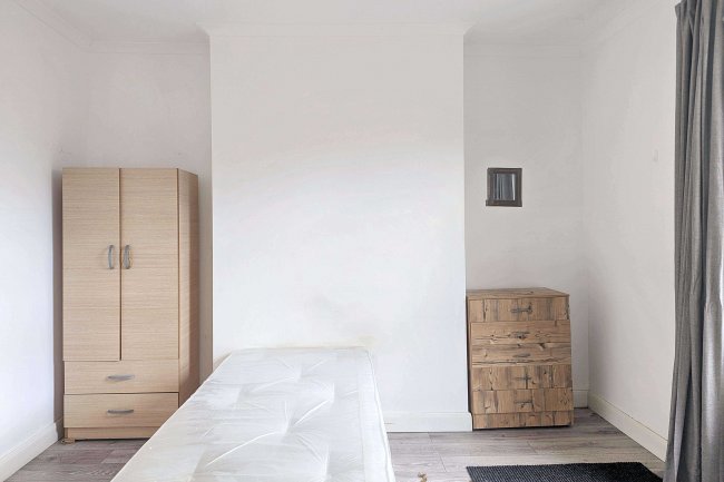 248 Burrage Road, Plumstead, London SE18 7JP 10