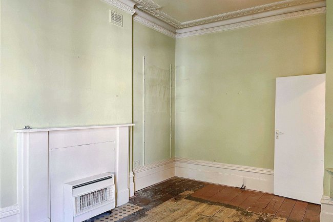 24b Sisters Avenue, Battersea, London SW11 5SQ 9