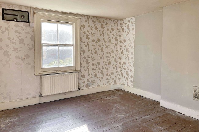 24b Sisters Avenue, Battersea, London SW11 5SQ 9