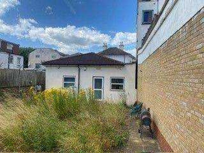 Grosvenor House Surgery, 147 Broadway, West Ealing, W13 9BE 10