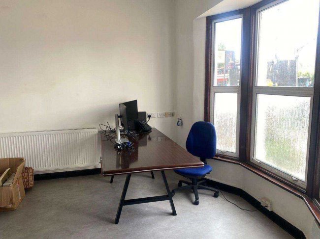 Grosvenor House Surgery, 147 Broadway, West Ealing, W13 9BE 10