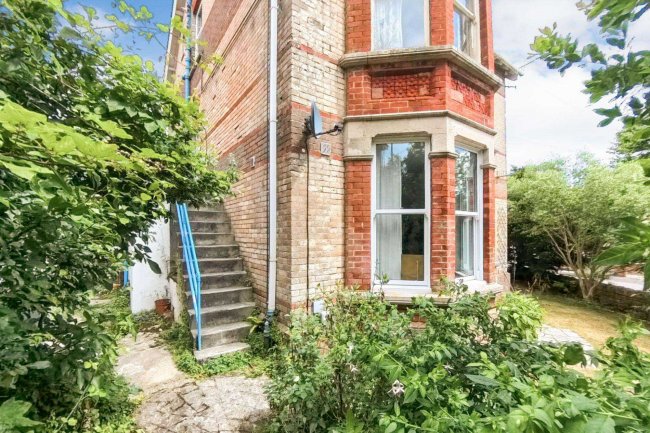 2a Ullswater Crescent, Weymouth DT3 5HE 4