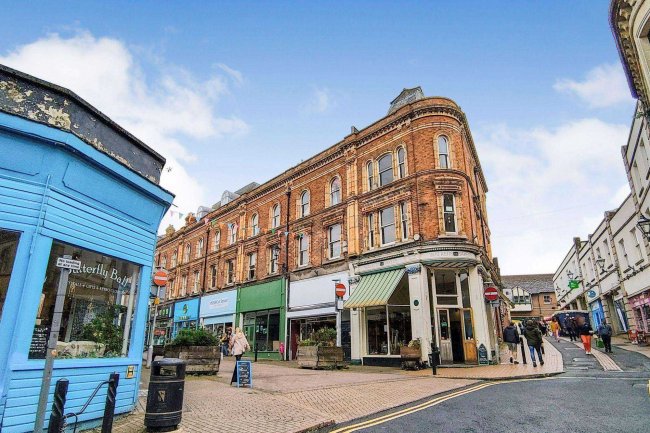 24 Kendrick Street, Stroud, GL5 1AQ 2