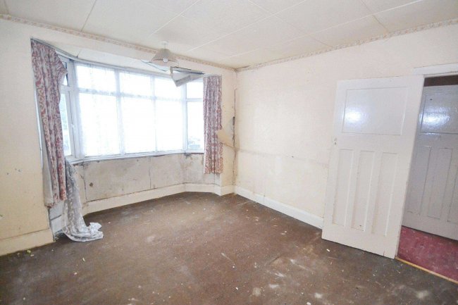 1014 Wimborne Road, Bournemouth, BH9 2DD 6