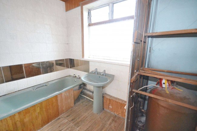 1014 Wimborne Road, Bournemouth, BH9 2DD 6