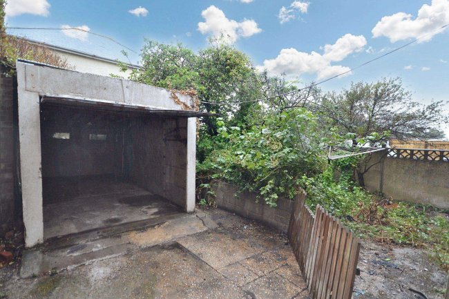 1014 Wimborne Road, Bournemouth, BH9 2DD 6