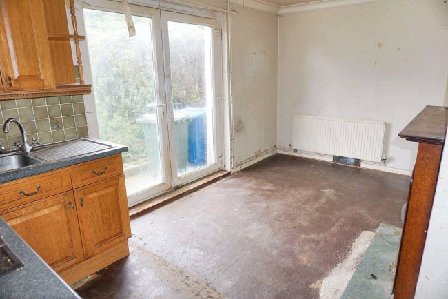 9 Willow Drive, Mastin Moor, Chesterfield, S43 3AU 6