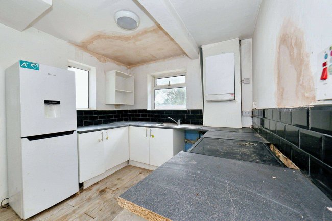 16 Cornhill Road, Stoke on Trent ST6 6PN 9