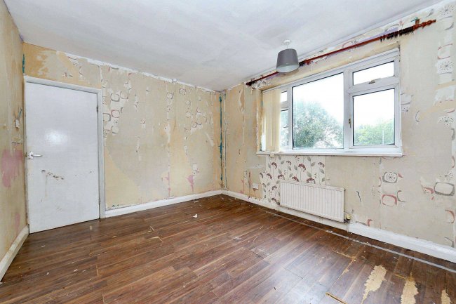 16 Cornhill Road, Stoke on Trent ST6 6PN 9