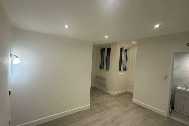 365 West Barnes Lane, New Malden, Greater London KT3 6JF 6