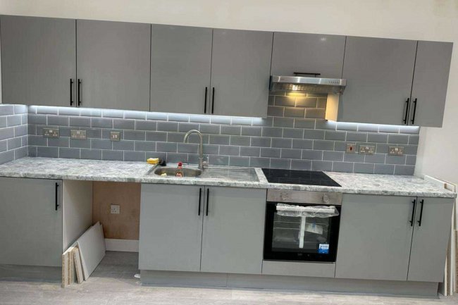 365 West Barnes Lane, New Malden, Greater London KT3 6JF 6