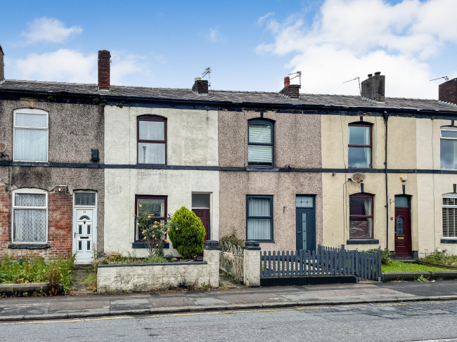 41 Bond Street, Bury, BL9 7BE 10