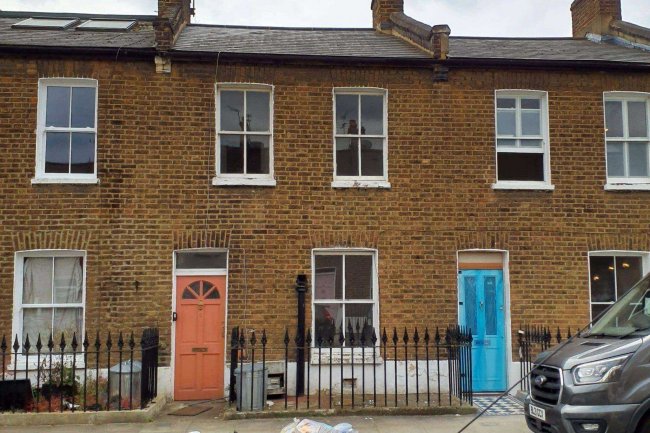 6 Snarsgate Street, North Kensington, W10 6QP 8