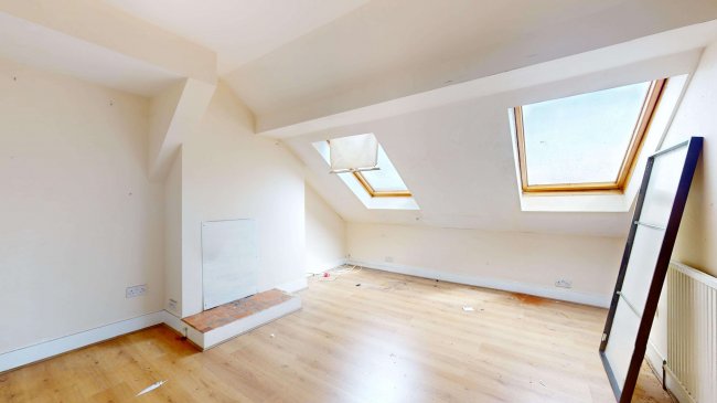 7 Quadrant Road, Thornton Heath, Surrey, CR7 7DB 2