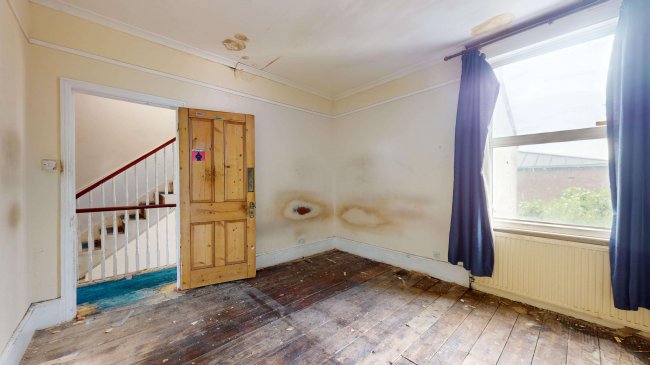 7 Quadrant Road, Thornton Heath, Surrey, CR7 7DB 2