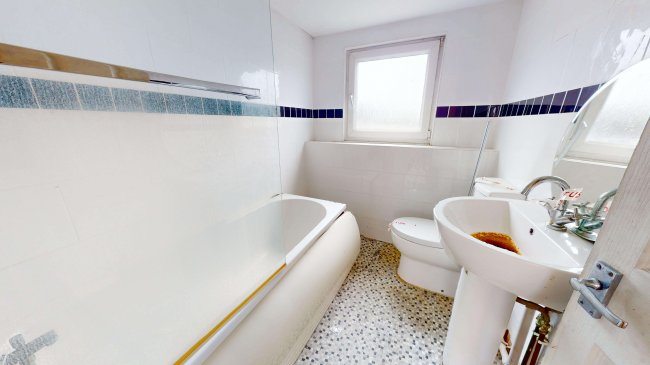 7 Quadrant Road, Thornton Heath, Surrey, CR7 7DB 2