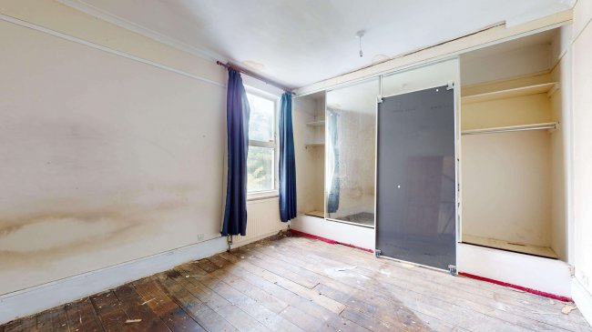 7 Quadrant Road, Thornton Heath, Surrey, CR7 7DB 2