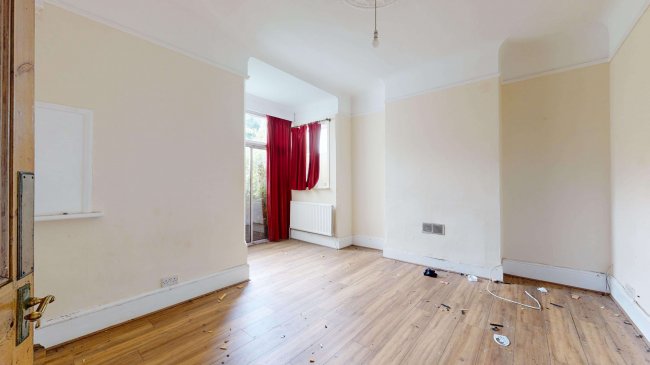 7 Quadrant Road, Thornton Heath, Surrey, CR7 7DB 2