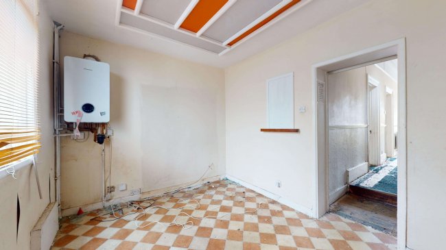 7 Quadrant Road, Thornton Heath, Surrey, CR7 7DB 2