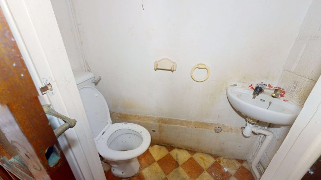 7 Quadrant Road, Thornton Heath, Surrey, CR7 7DB 2