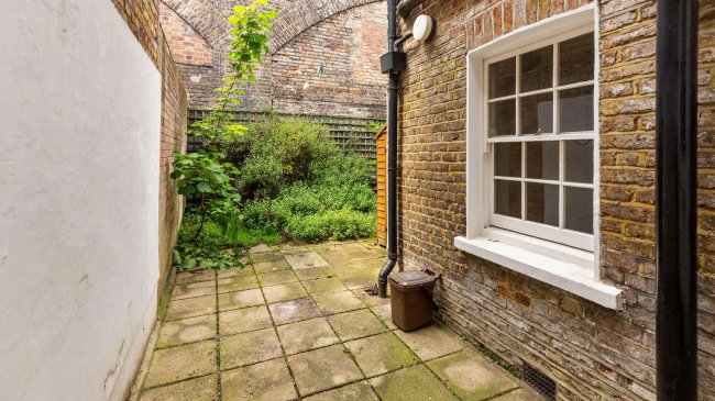 56 Hadley Street, Camden, London, NW1 8TA 2