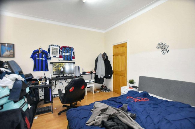 236 Brigstock Road, Thornton Heath, Surrey, CR7 7JD 1