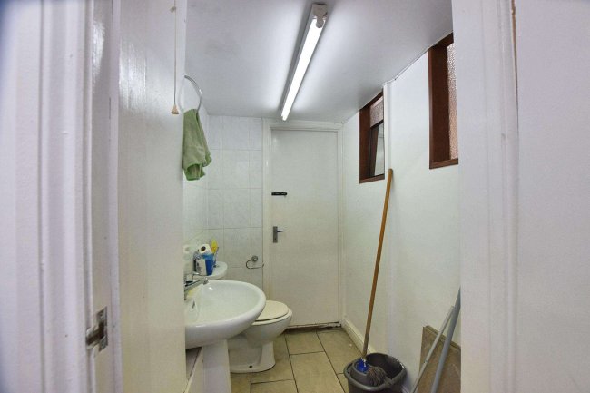 236 Brigstock Road, Thornton Heath, Surrey, CR7 7JD 1