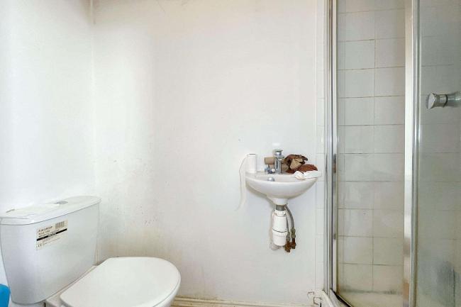 12 Cross Park, Ilfracombe, Devon EX34 8BJ 8